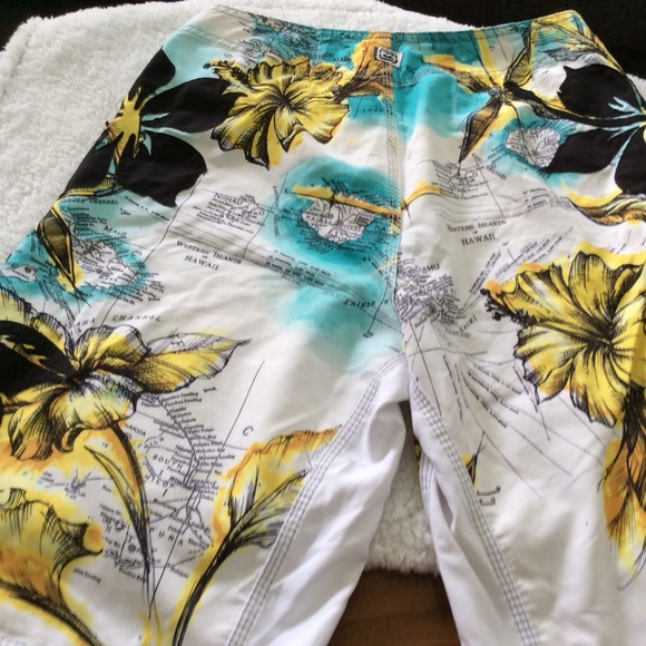 Men’s vintage billabong board shorts size 32 - Picture 3 of 4